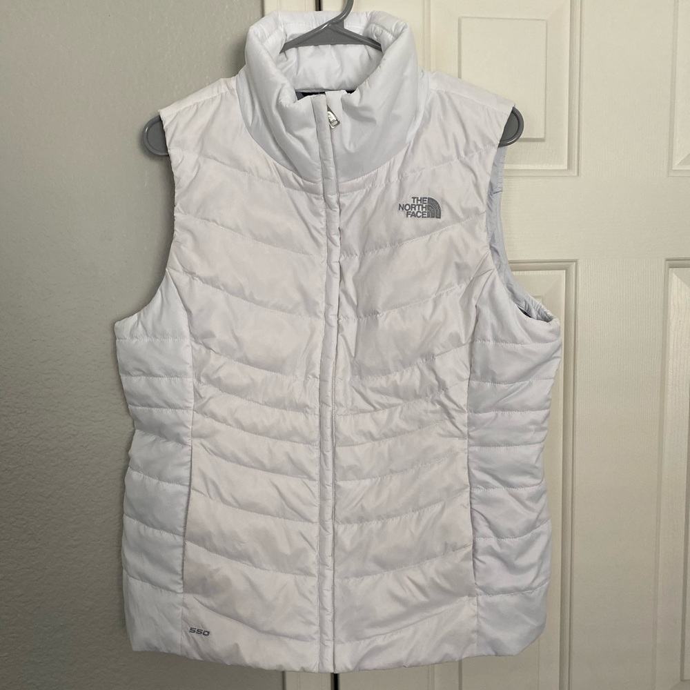 NWOT North Face Women’s 550 Down Vest Large White